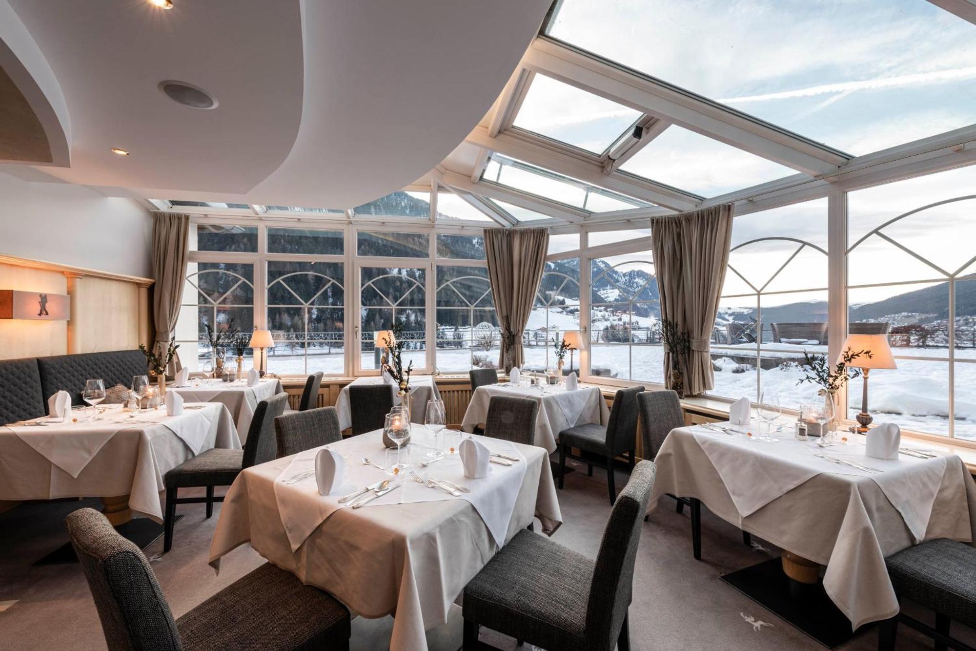 Hotel Alpenheim Charming & 4*