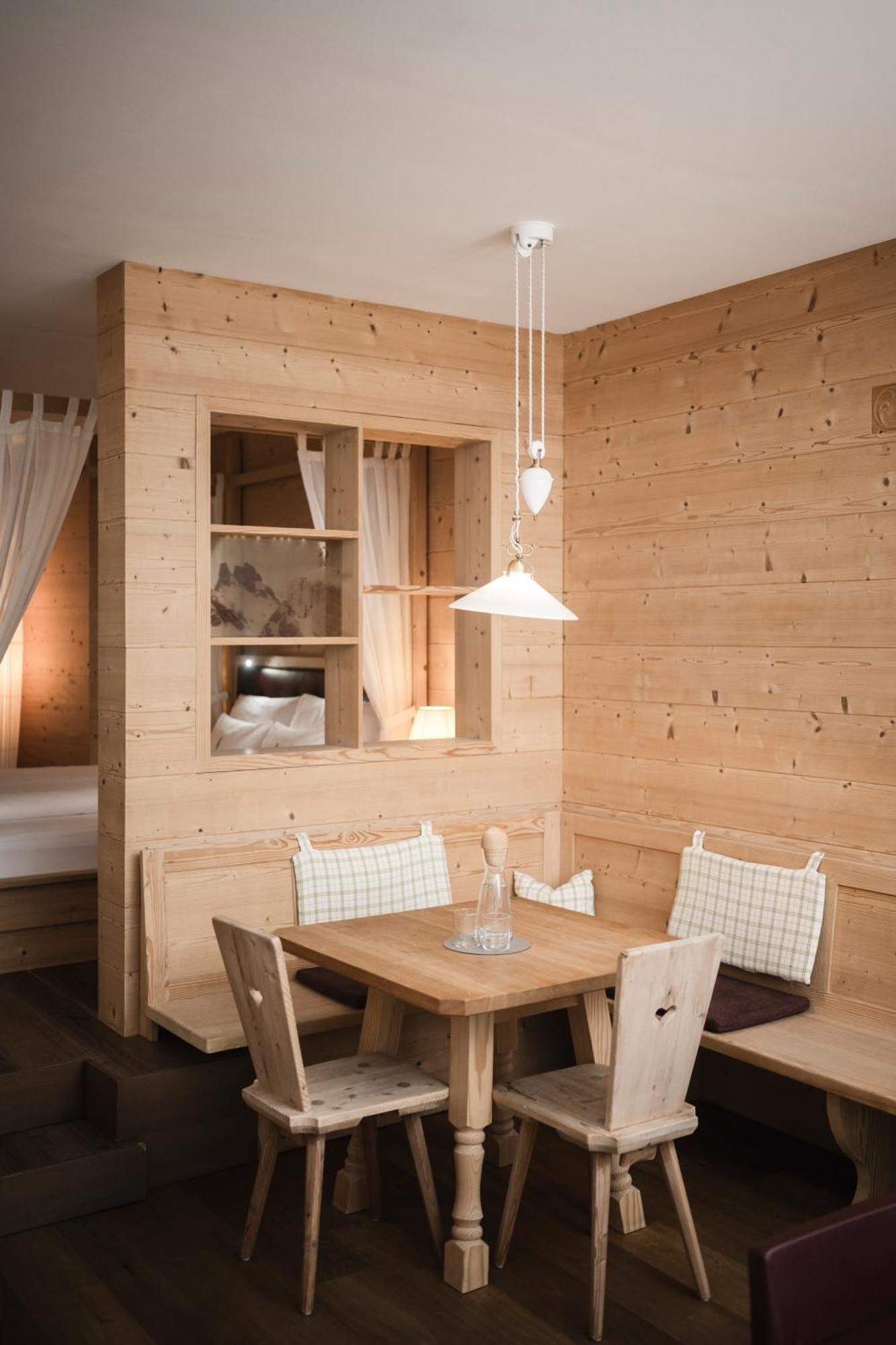 Alpenheim Charming & Hotel 4*