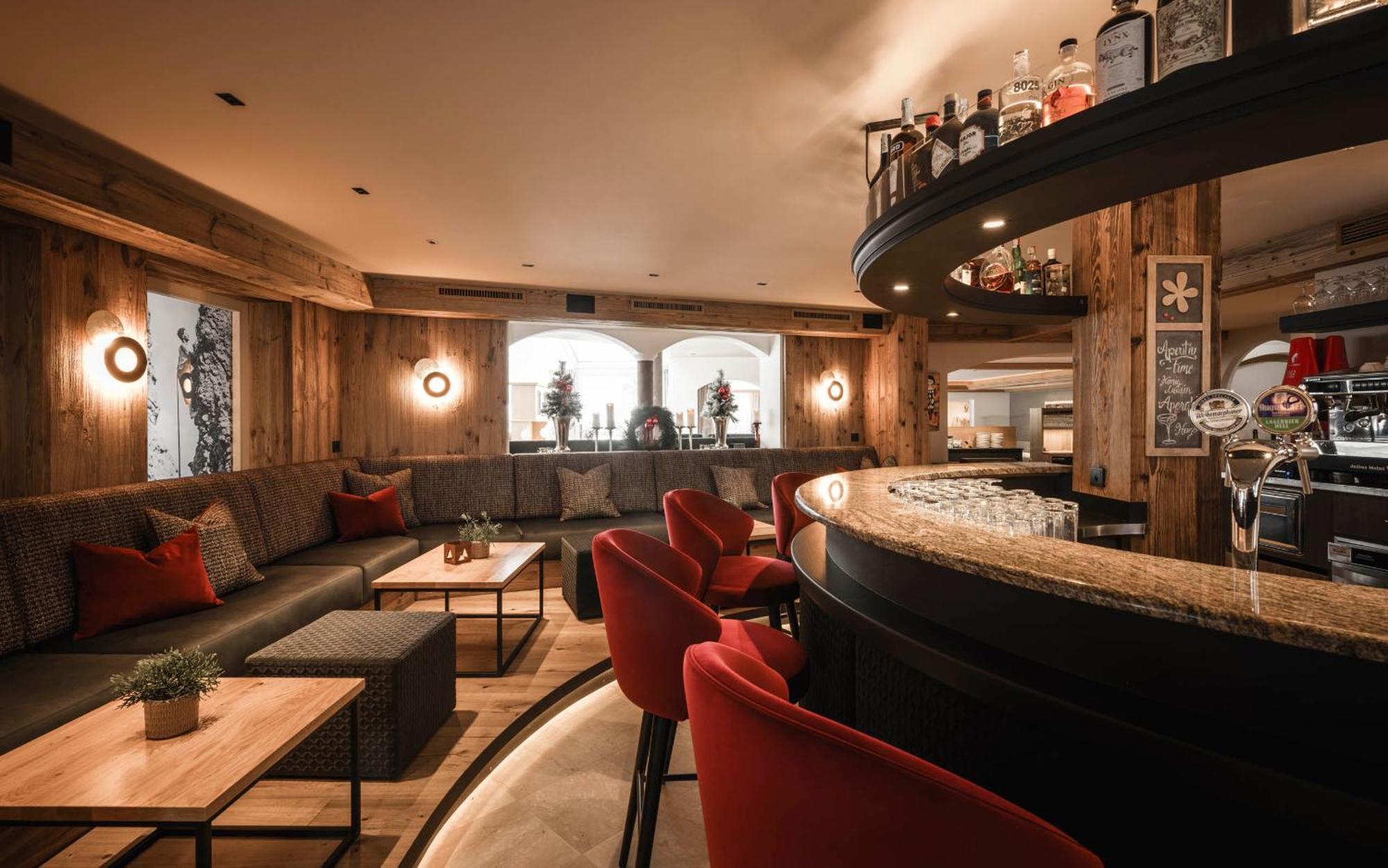 Hotel Alpenheim Charming & 4*